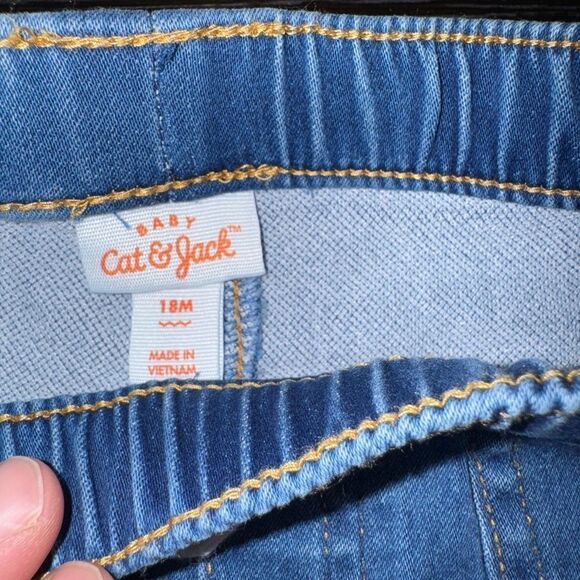 Nwt 18m cat & Jack denim pull on jeans - Picture 2 of 4
